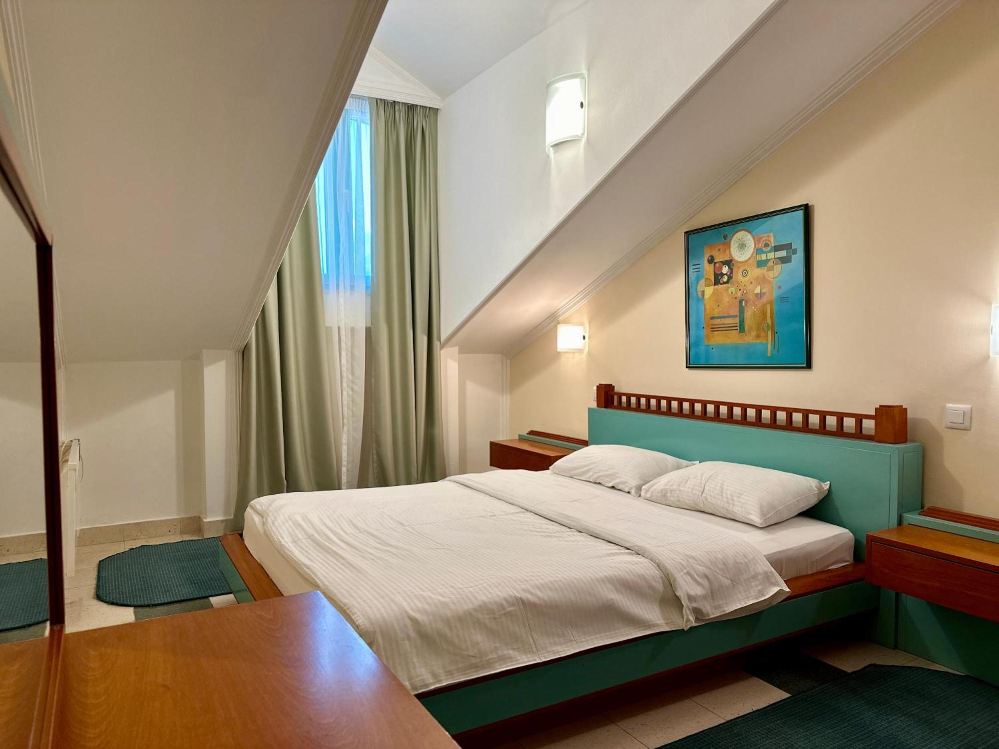 Central 25 Podgorica Ngoại thất bức ảnh